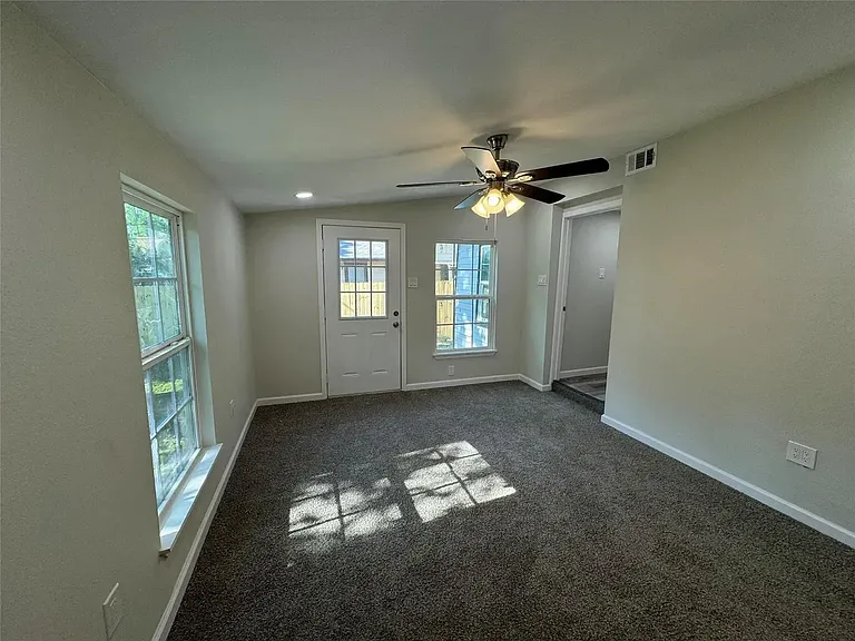 309 S Louisiana Dr — Photo 17