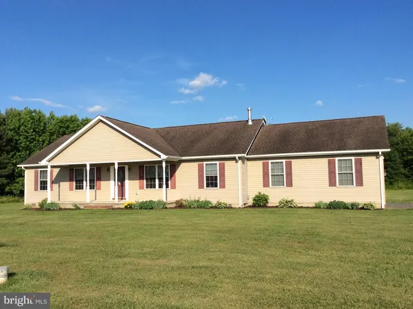 25698 Caroline St, Greensboro, MD 21639
