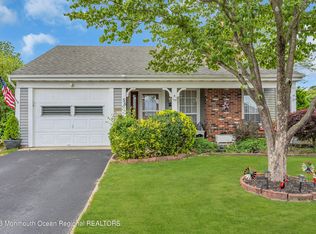 58 Hastings Rd, Manchester, NJ 08759