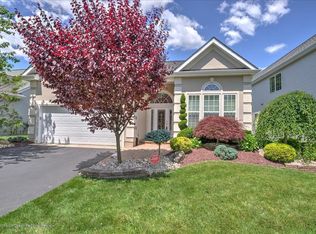 23 Palomino Dr, Manalapan, NJ 07726