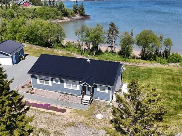 59 McCarthys Point Rd, Pennfield, NB E5J 1A5