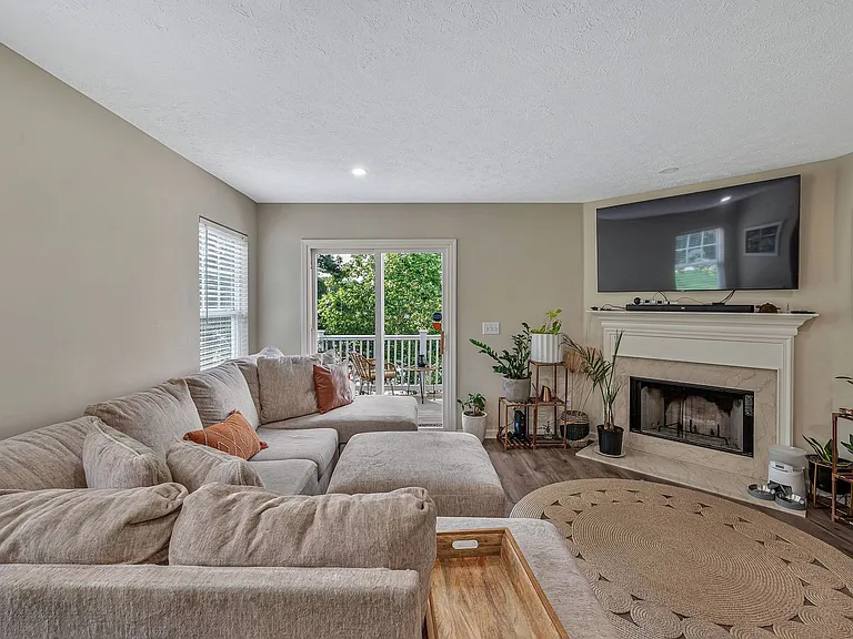 412 Flintlock Ct — Photo 13