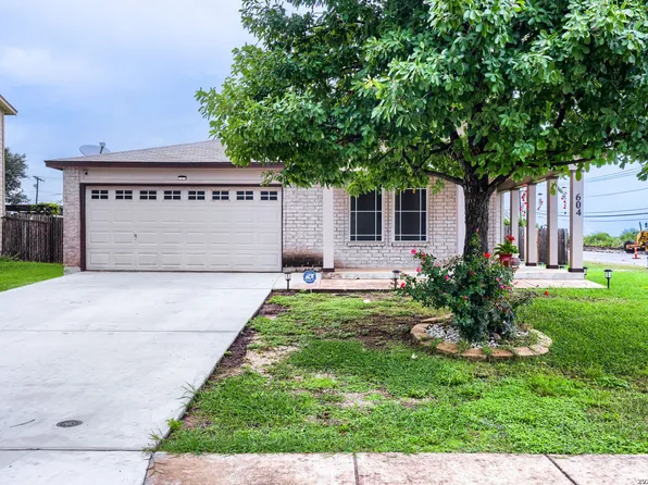 604 NORTHERN LIGHTS DR, New Braunfels, TX 78130