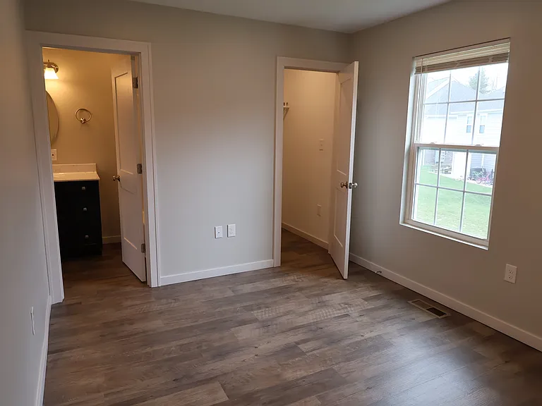 2985 N State Highway 7 — Photo 177