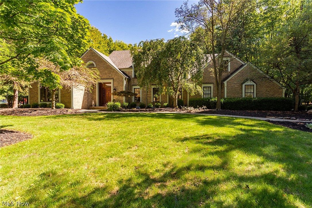 371 Britannia Pkwy, Avon Lake, OH 44012 Zillow