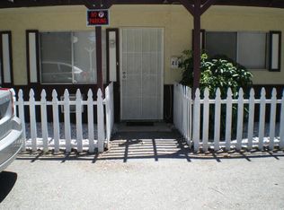 212 N Santa Fe St, Hemet, CA 92543