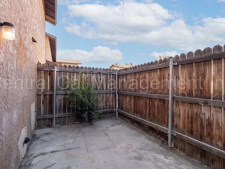 7901 S Laurelglen Blvd #A-D — Photo 21
