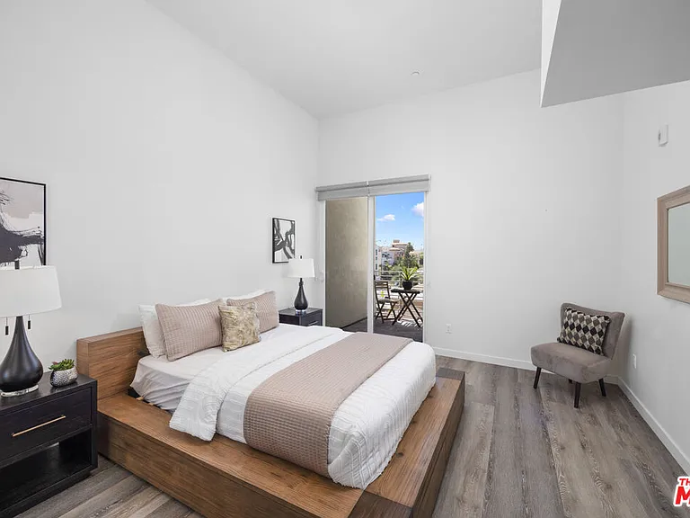 1055 S Serrano Ave #505 — Photo 19