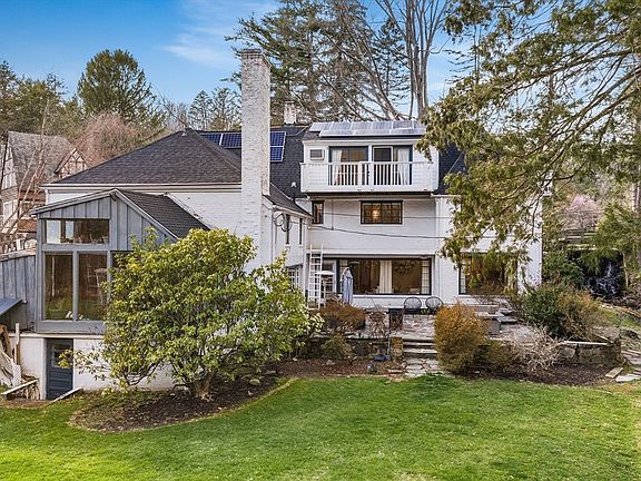 4th image of 3 Old Brook Dr