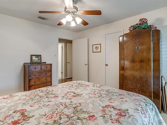 2nd image of 3613 Lawndale Ave