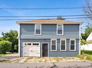 1381 Cohannet St, Taunton, MA 02780