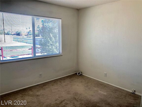 5th image of 6101 Halifax Cir
