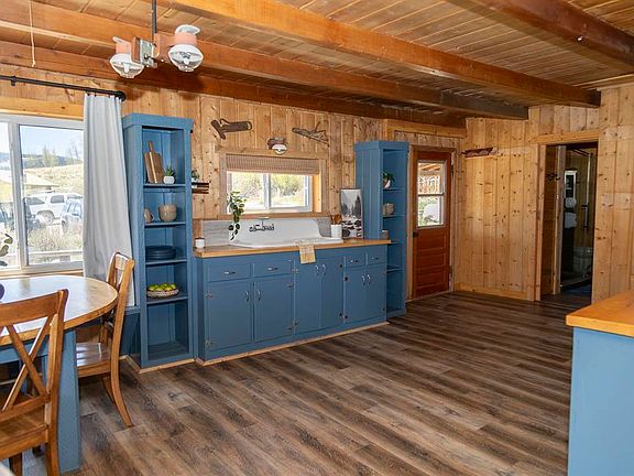 2nd image of 1001 CR 17 #Gunnison Cabin