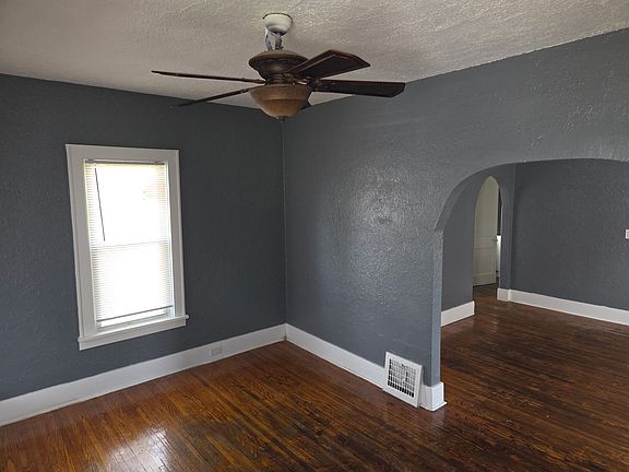 4th image of 1214 W Brons Ave