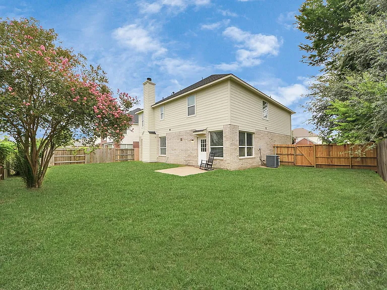 9002 Sundown Dr — Photo 37