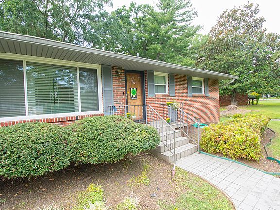 3rd image of 4708 Fairwood Ln