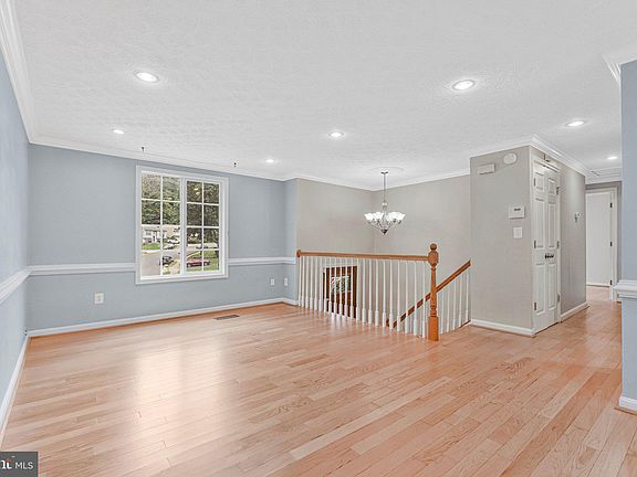 5th image of 8471 Great Lake Ln