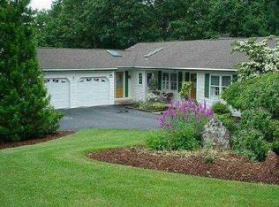 134 Farm Dr, Cumberland, RI 02864