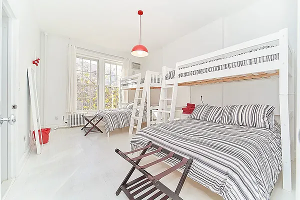 Rented by Isen & Company : Real Estate Advisors | media 25