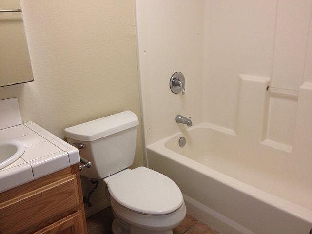 2nd image of 710 N Minter St APT 2