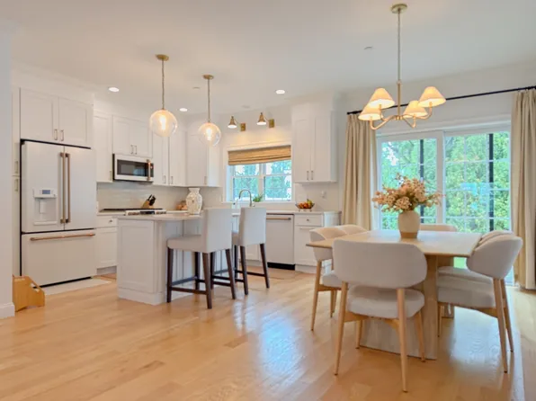 68 Prospect St Unit 1, Peabody, MA 01960