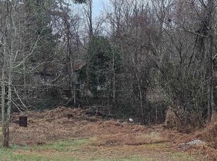 3434 Boskydell Rd, Carbondale, IL 62903