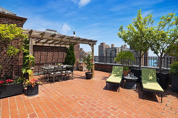 Sold by Douglas Elliman | media 29