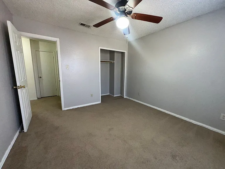 1012 Garden Trl — Photo 24