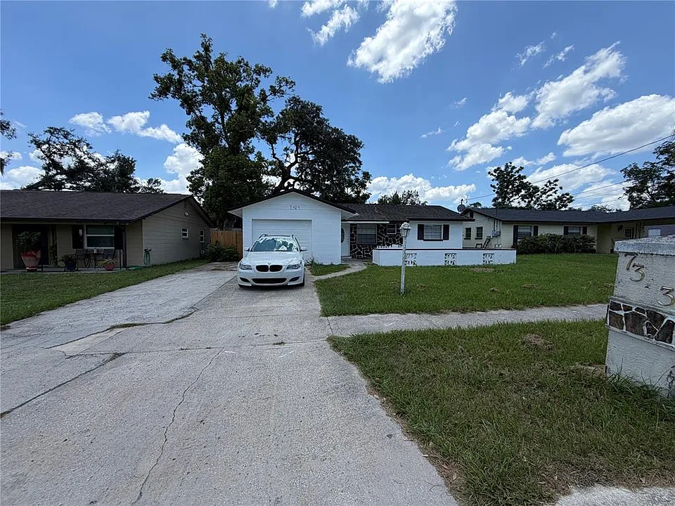 7323 Ponderosa Dr