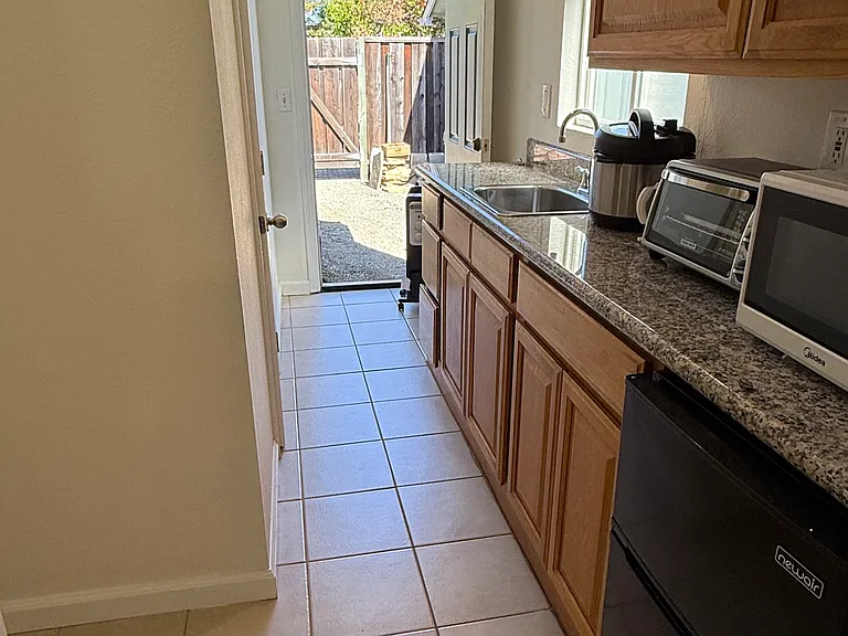 10201 Alhambra Ave #COTTAGE — Photo 7