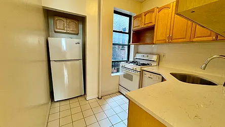 Rented by HOLTON REAL ESTATE INC.