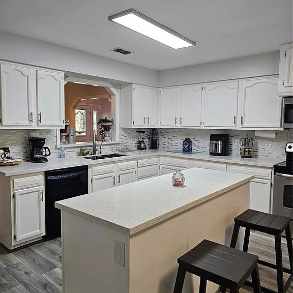 1745 Foxcreek Ln — Photo 14