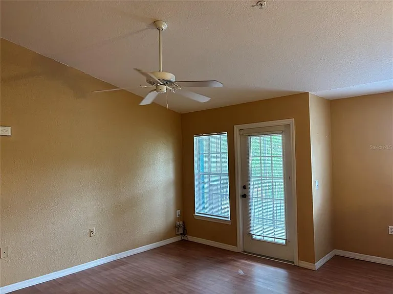7411 Vista Way #203 — Photo 7