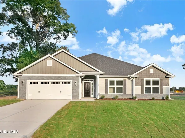 1017 Wood Creek Road NE, Leland, NC 28451