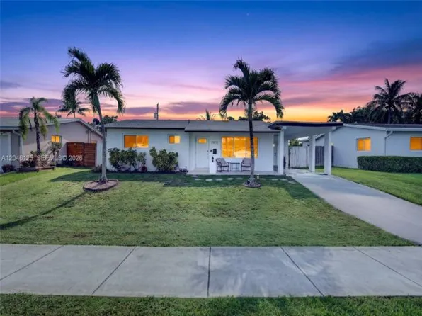 2012 N 31st Rd, Hollywood, FL 33021