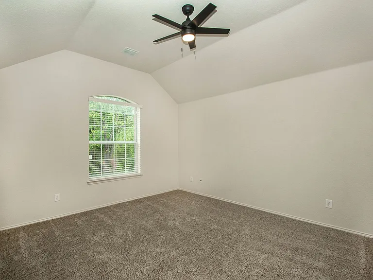 5809 Deer Run Dr — Photo 15