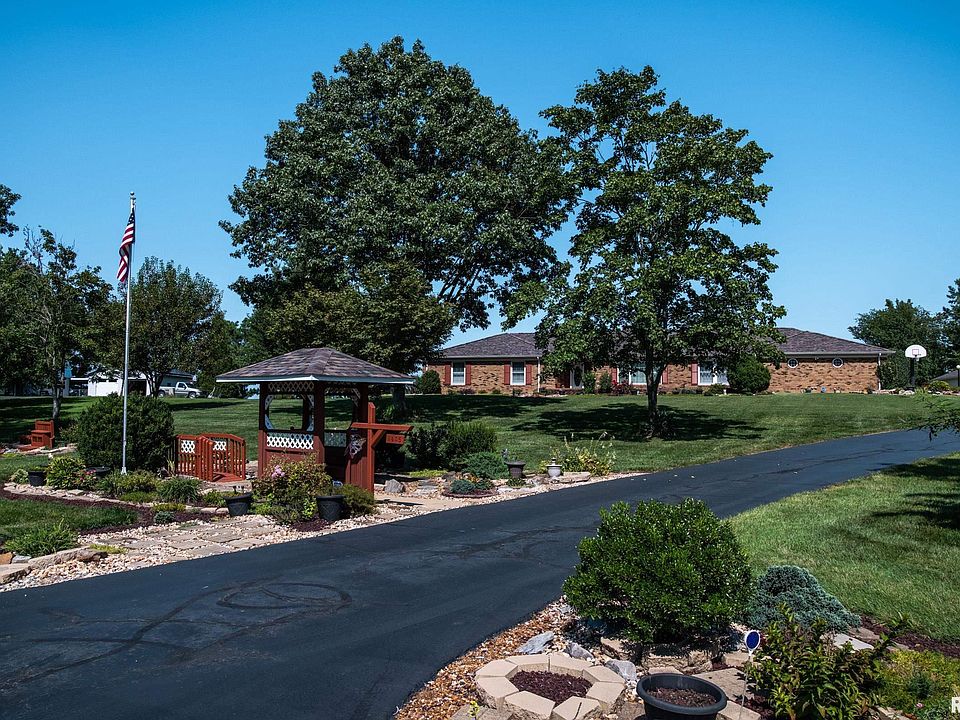 1st image of 1605 Old Creal Springs Rd