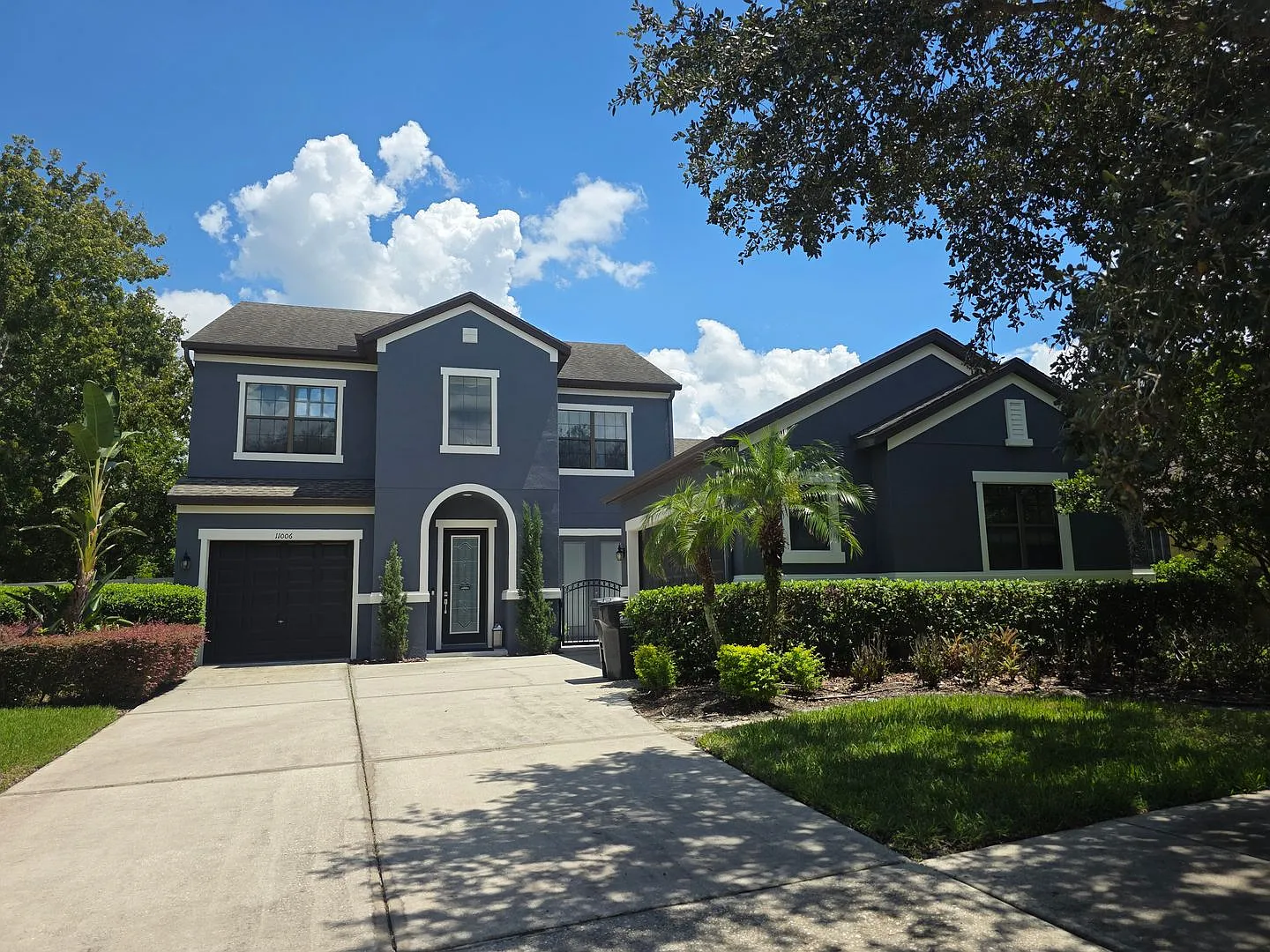 4br/3.5 plus Office plus Bonus, 2 Story Beauty in Channing Park — Photo 2