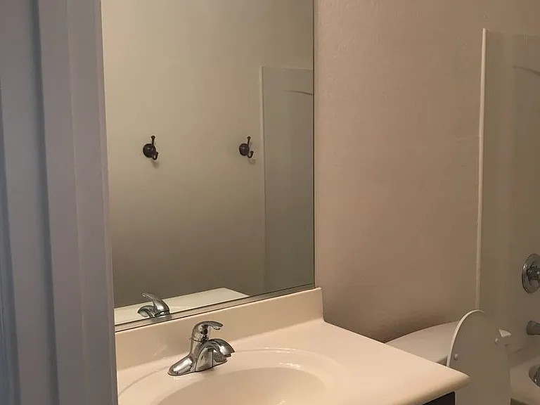 14666 W Mauna Loa Ln — Photo 10