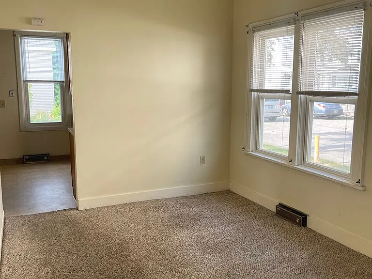 514 W Lincoln Ave — Photo 11