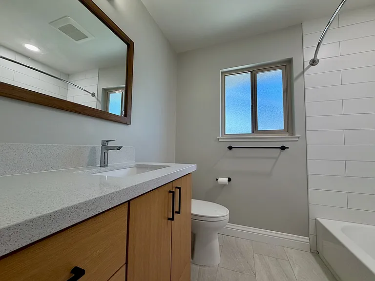 832 Cathedral Dr — Photo 3