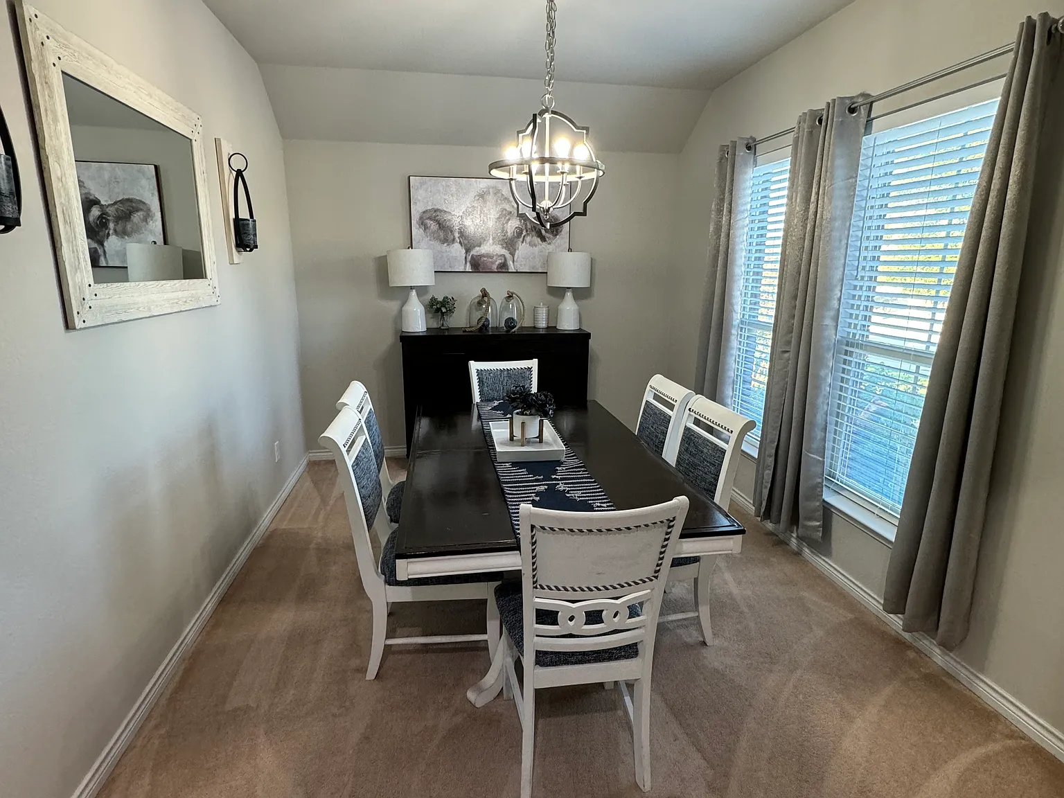 3 bed, 1643 sqft, $2,000 — Photo 2