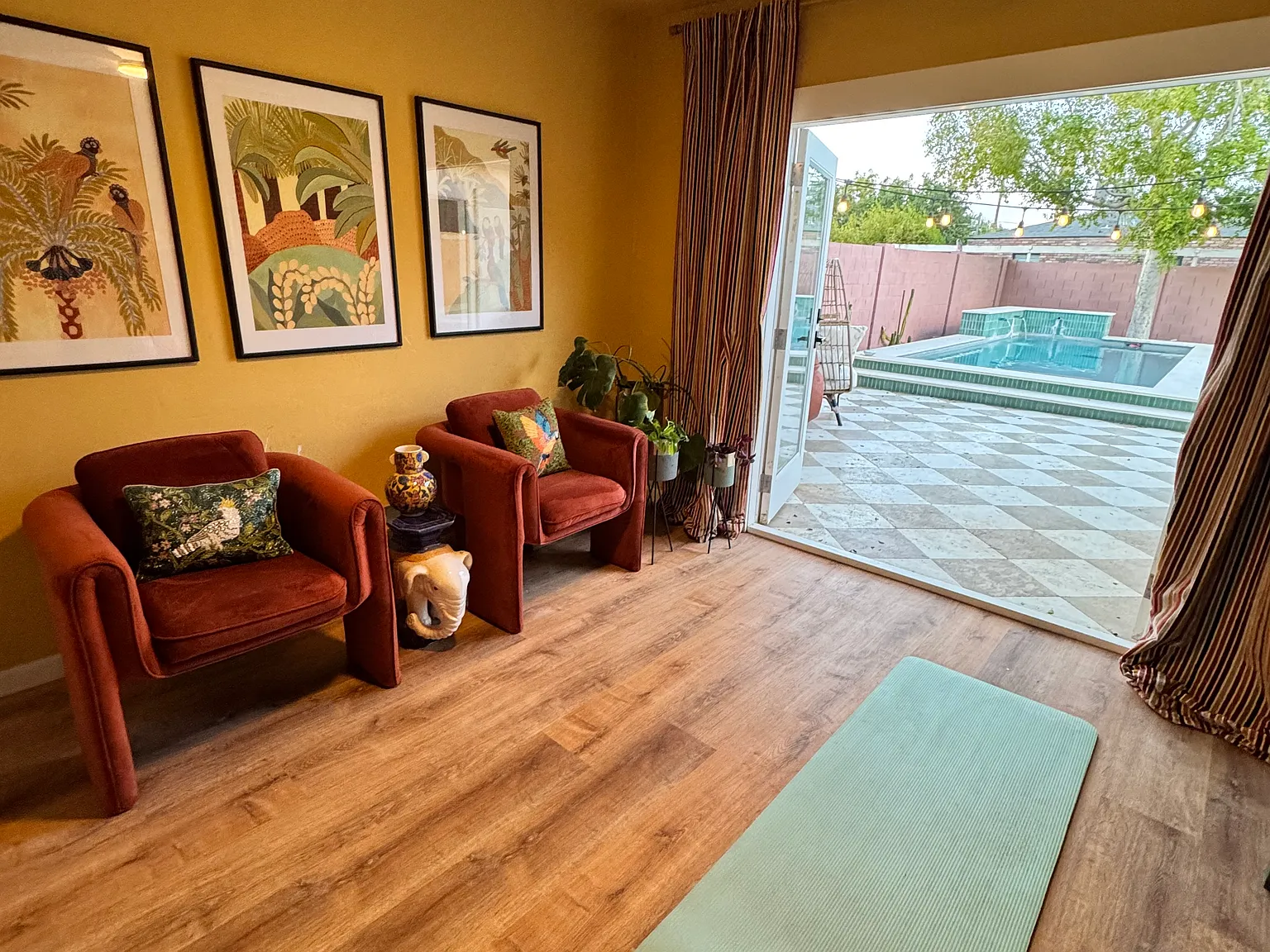 3 bed, 1300 sqft, $2,900 — Photo 1