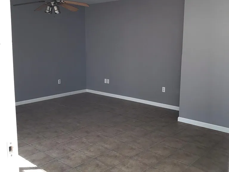 43179 Remington Dr — Photo 2