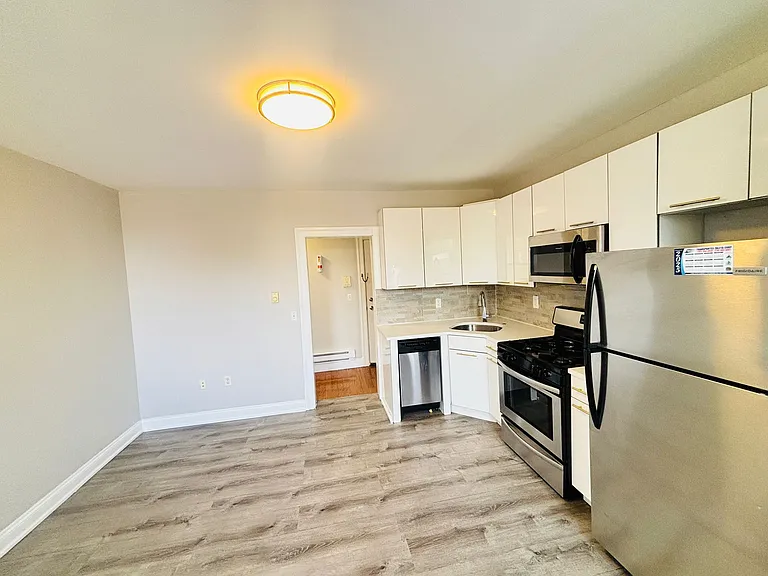 6615 Broadway #D1 — Photo 8