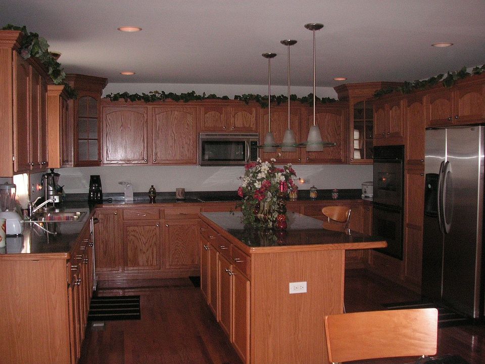 2nd image of 3831 Janis Dr