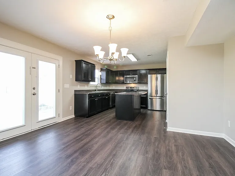 2215 New Port Dr — Photo 7