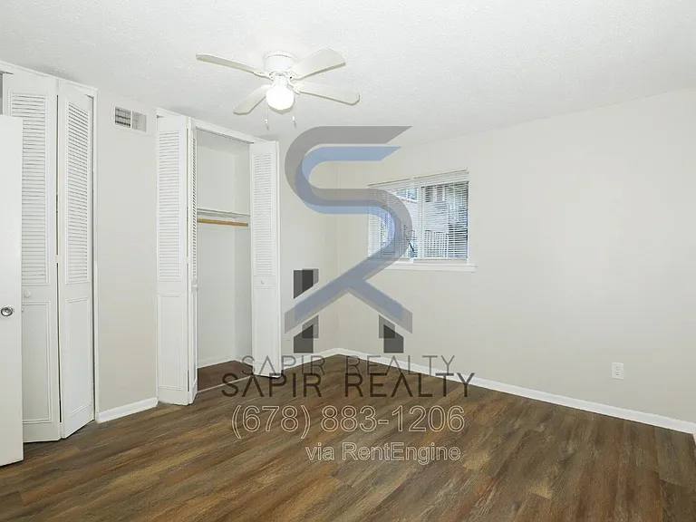 3300 College St #5 — Photo 8