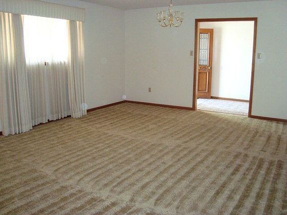 2nd image of 2107 N Fm 820