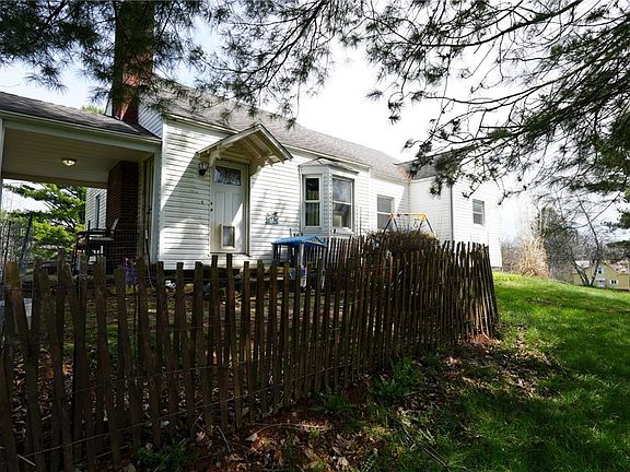 5th image of 825 Friendship Dr